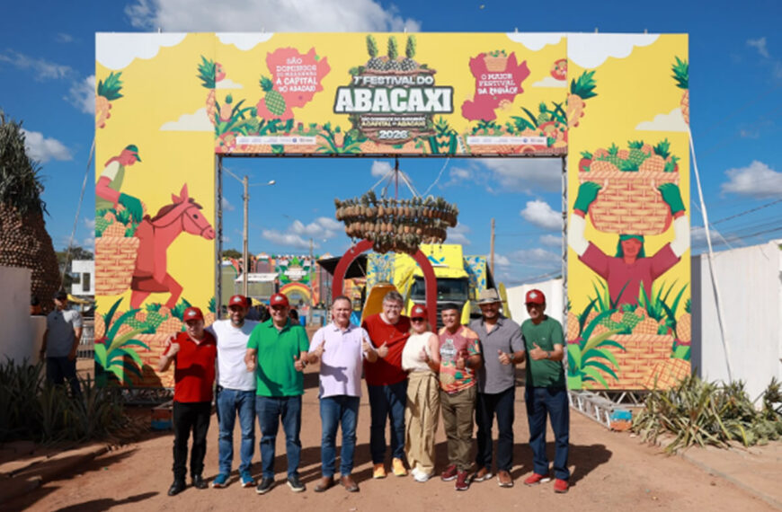 Governador Carlos Brandão investe em tecnologia para ampliar a produção de abacaxi em São Domingos