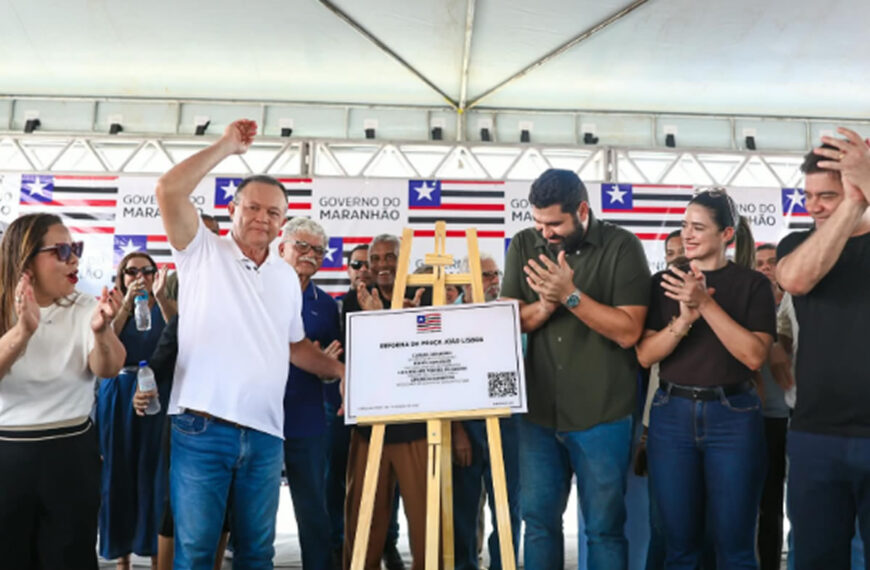 Em Itapecuru-Mirim, Carlos Brandão inaugura centro de ensino, praças, mercado e prédios estaduais