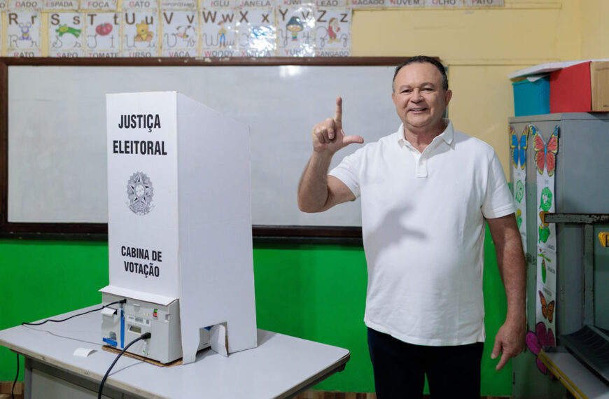 Brandão vota em Colinas e destaca importância da eleição para o futuro do Brasil